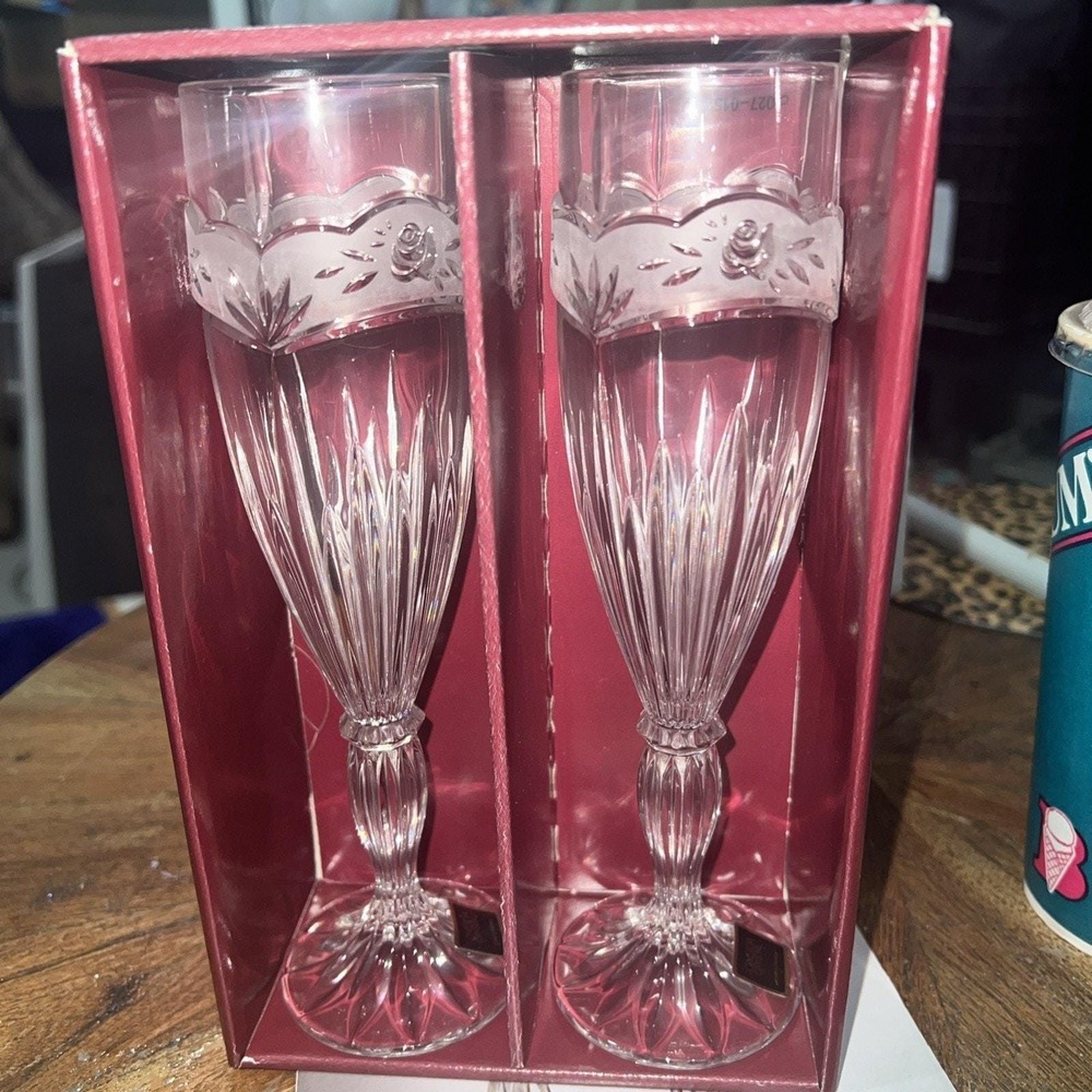 Oneida Crystal Southern Garden Toasting Flutes Pair‎ Frosted Rose Barware Bridal
